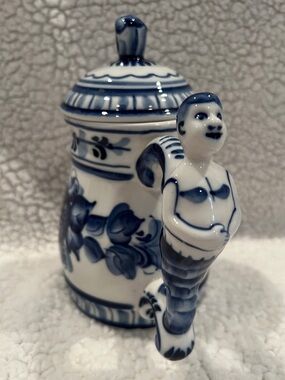 Gzhel Blue & White Porcelain Mug w/sea creature Handle, Made in Russia